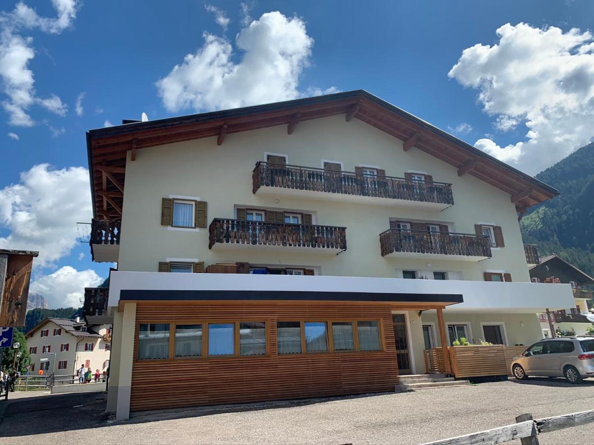 Apartamento Ciasa De Rosa Pozza di Fassa Exterior foto
